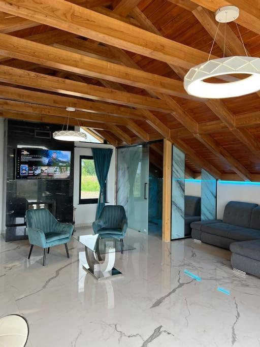 Casa Moderna In Sinteu - Intersectia Intre Modern Si Linistea Naturii Huta Voivozi Екстер'єр фото