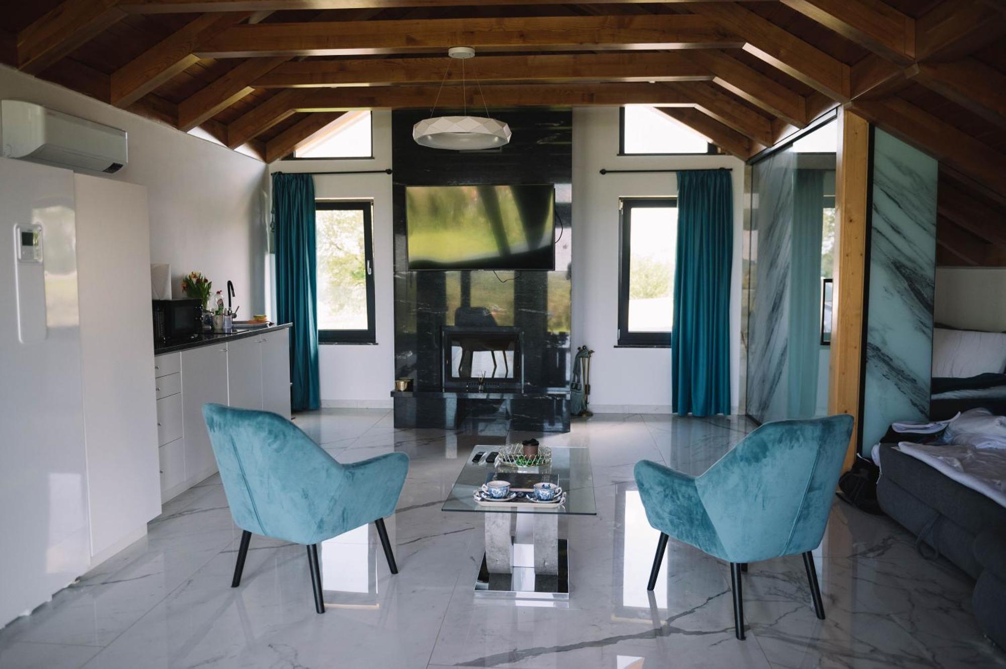 Casa Moderna In Sinteu - Intersectia Intre Modern Si Linistea Naturii Huta Voivozi Екстер'єр фото